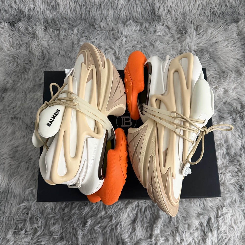 Balmain Paris Unicorn Low Top Sneakers